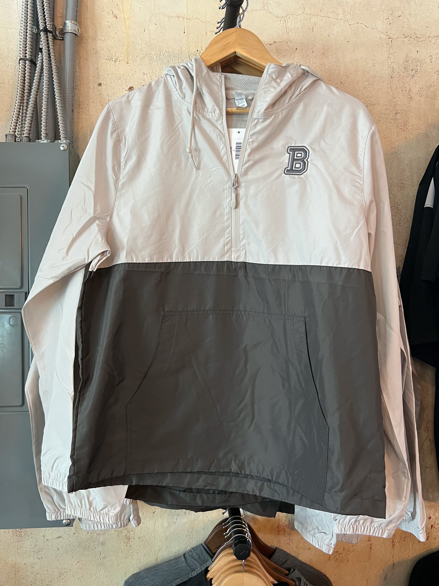 Bremen hooded windbreaker